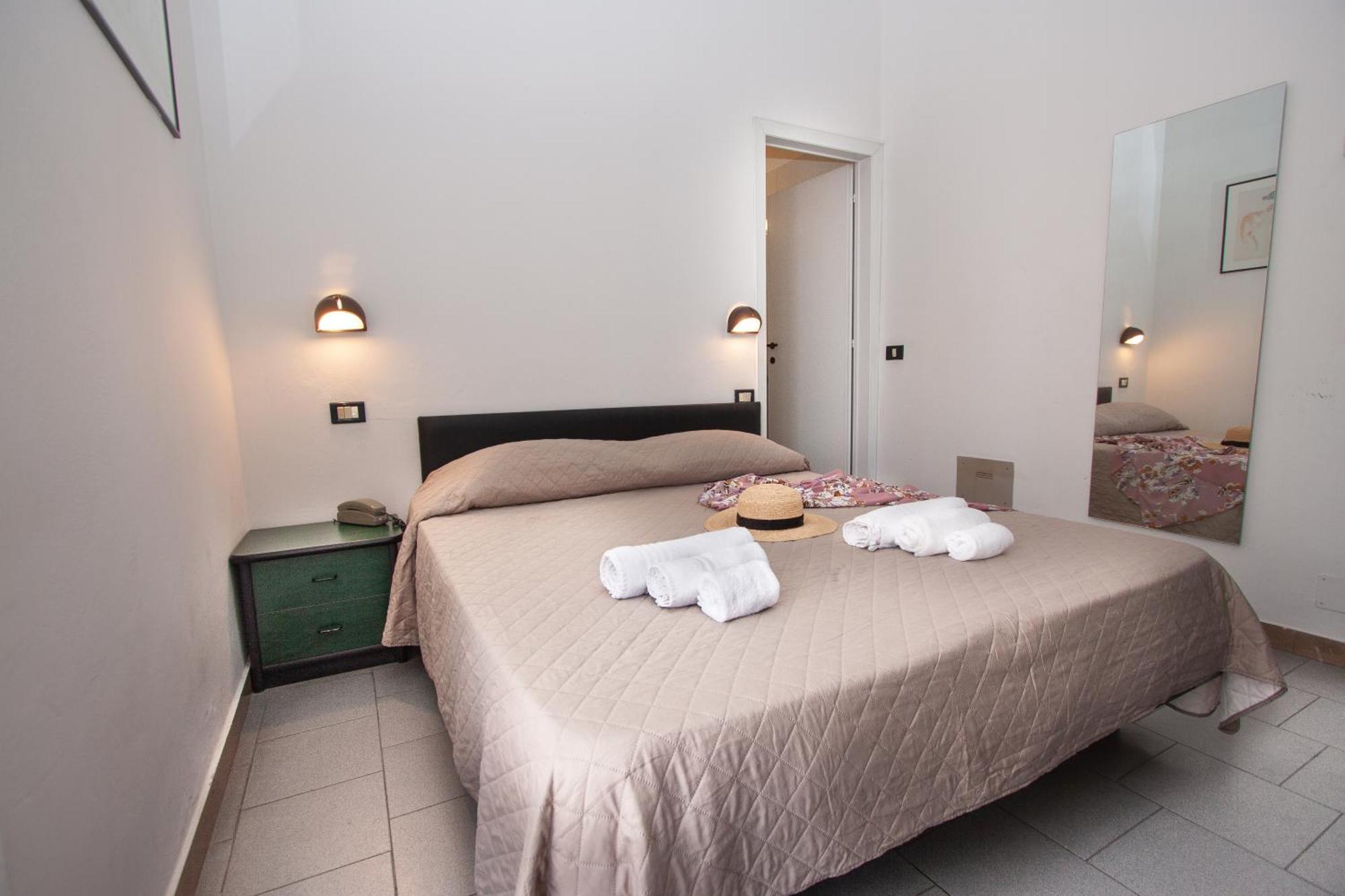 Hotel La Torretta Bramante リミニ エクステリア 写真